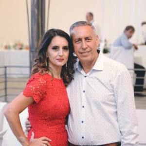 Meet your Posher, Hysen lindita